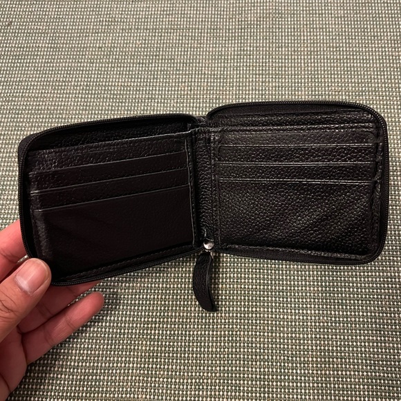 Black Leather Wallet - Picture 2 of 4